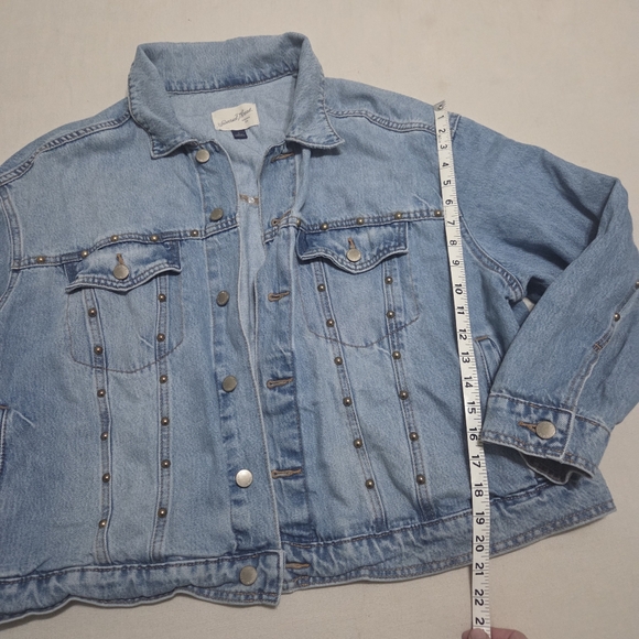 Universal Thread Light Blue Jean Jacket - Picture 5 of 10